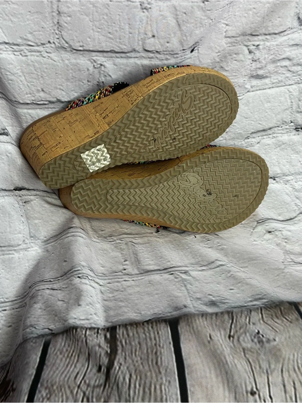 Skechers Beverlee Thick Rainbow Strappy Wedge Sandals Womens Sz 7 Woven Cork EUC